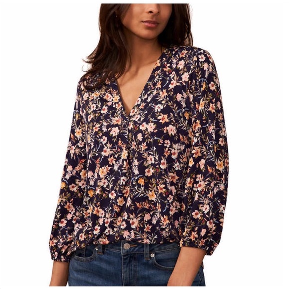 Vince Camuto Tops - Two by Vince Camuto Ladies' V- Neck Top (2X)